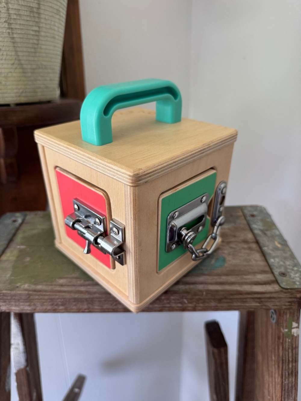 🔐✨ Lovevery Latch and Lock Lockbox Montessori Activity Toy The Realist Play Kit - Picture 2 of 8